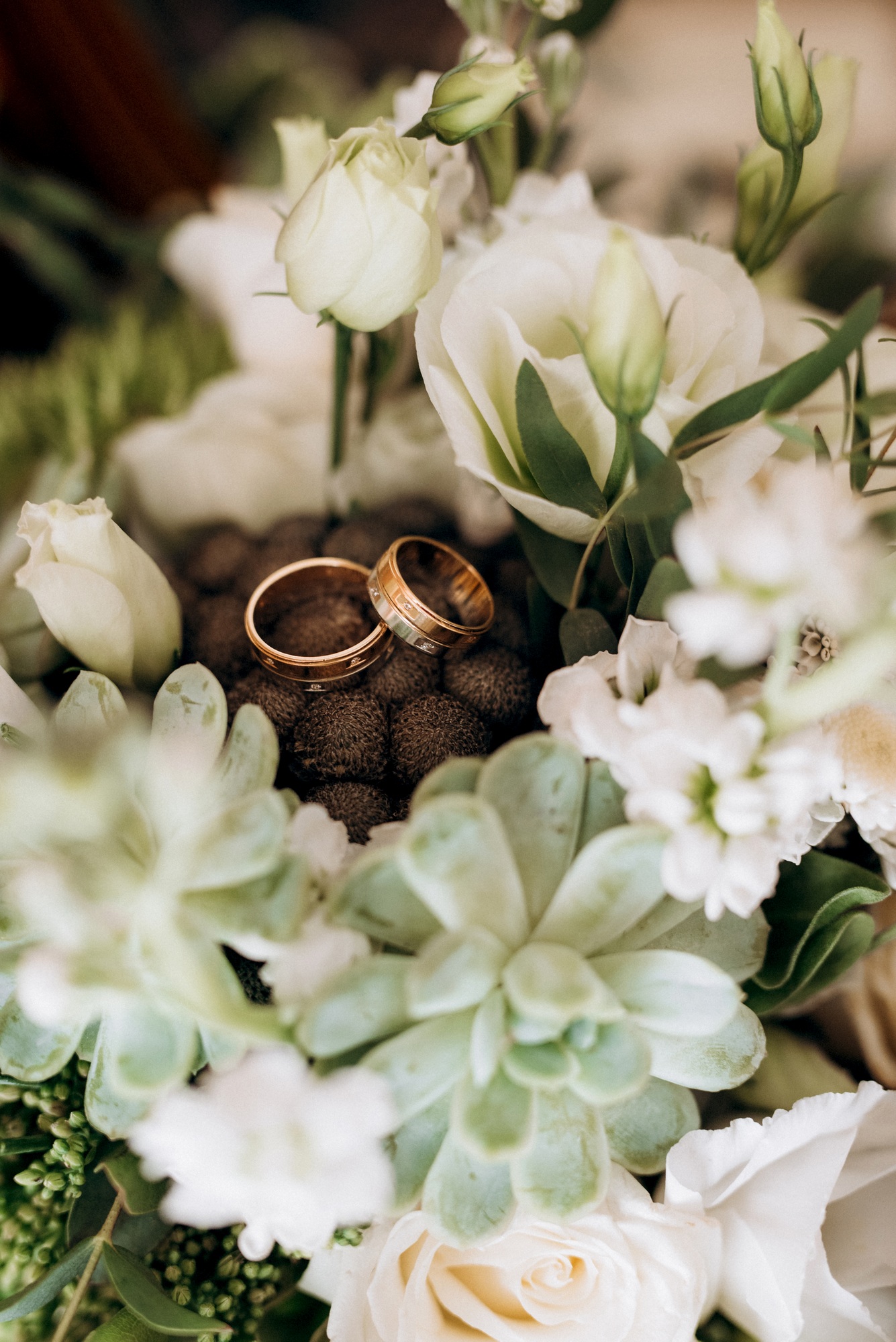 wedding rings with a wedding decor